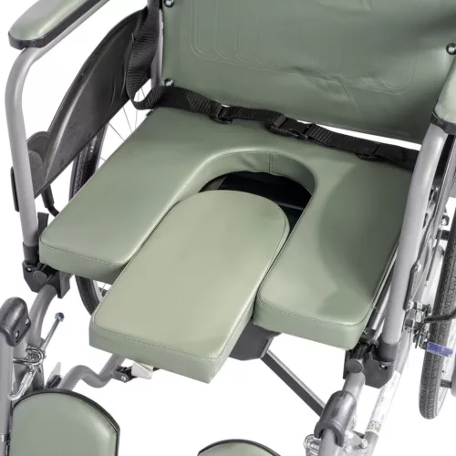 MOS  Kerekesszék dönthető  szoba wc 120 kgig/46cm beül