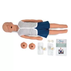Kyle™ Gyermek újraélesztési baba  3 éves