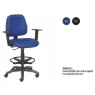 Magas állású operációs szék lábgyűrűvel, kartámlával 6080 cm