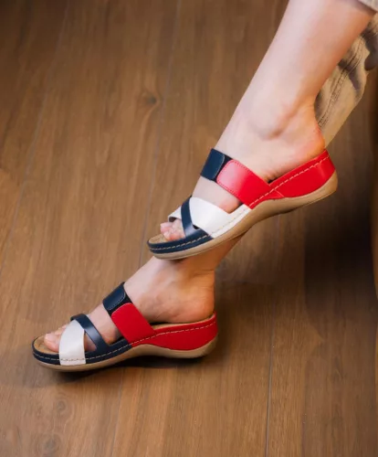 LEON Comfort női bőr papucs 909