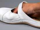 LEON Comfort női bőr klumpa 953