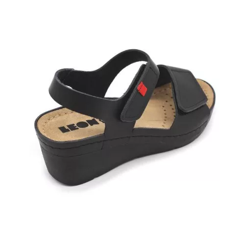 LEON Comfort női bőr szandál 1080