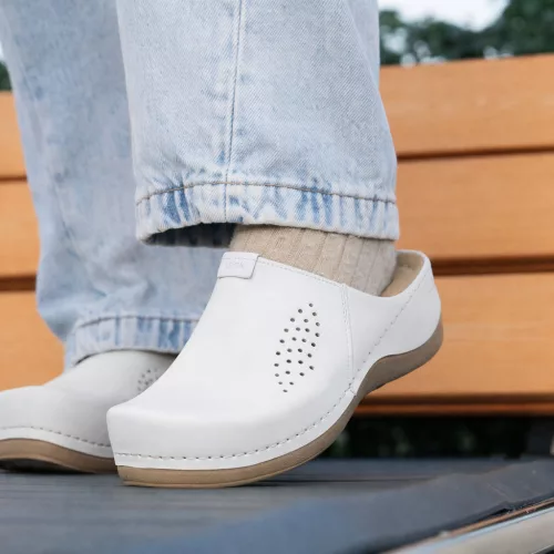 LEON Comfort női bőr klumpa 930