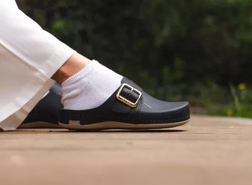 LEON Comfort női bőr klumpa 971