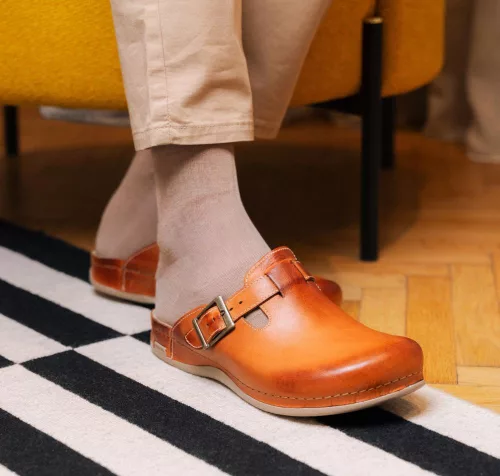 LEON Comfort férfi bőr klumpa 707