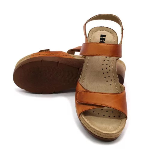 LEON Comfort női bőr szandál 1041