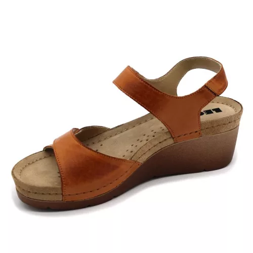 LEON Comfort női bőr szandál 1041