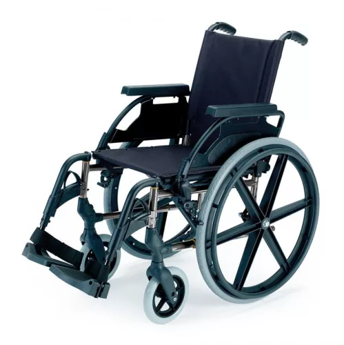 B-4200/P önhajtós mechanikus, összecsukható kerekesszék, 46 cm ülésszélesség