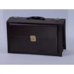 Táska orvosi rekeszes bőr bordó, kifutó