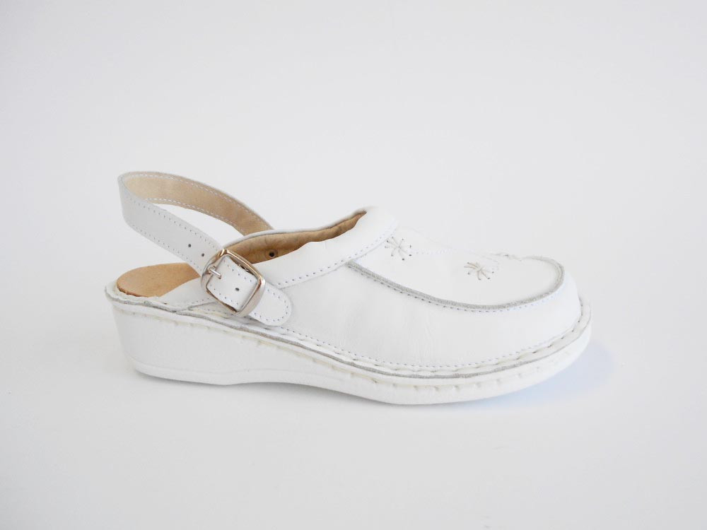 Image of 281-07-185 Mediped női hímzett klumpa 35-42